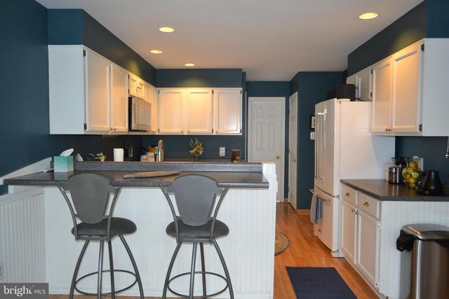 216 COUNTY CLAIRE LN, Aston, PA 19014