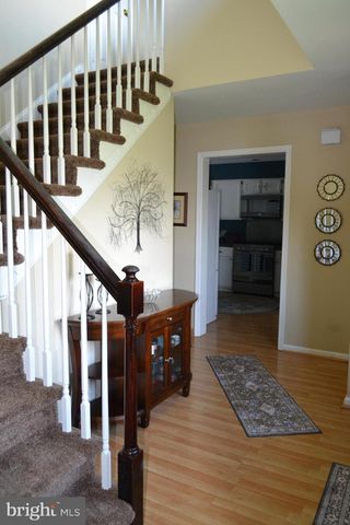 216 COUNTY CLAIRE LN, Aston, PA 19014