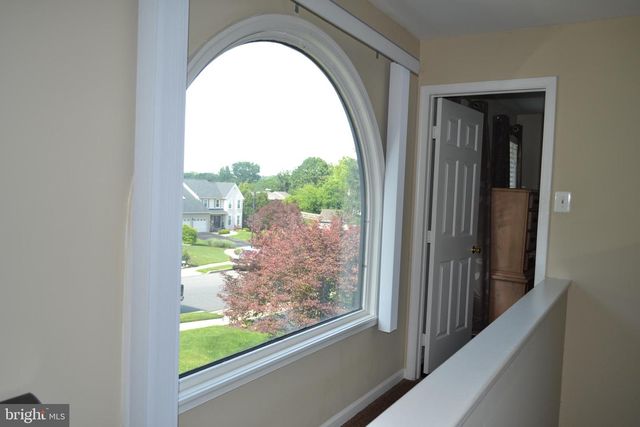 216 COUNTY CLAIRE LN, Aston, PA 19014