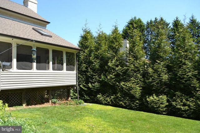 216 COUNTY CLAIRE LN, Aston, PA 19014