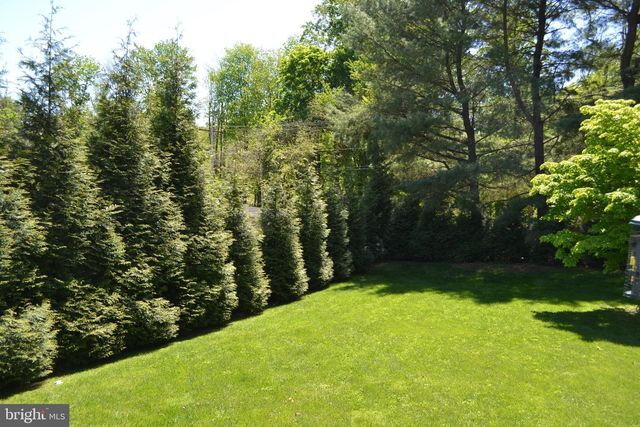 216 COUNTY CLAIRE LN, Aston, PA 19014