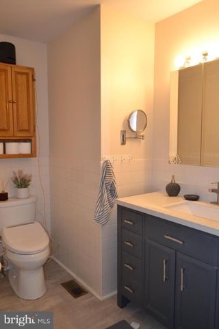 216 COUNTY CLAIRE LN, Aston, PA 19014