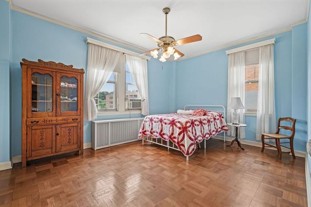 144 N Dithridge STREET 809, Oakland, PA 15213