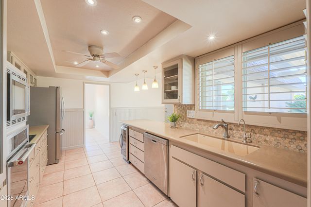 17801 N BOSWELL Boulevard, Sun City, AZ 85373