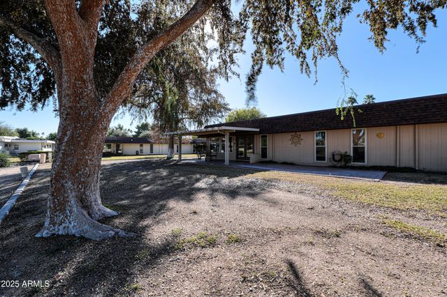 17801 N BOSWELL Boulevard, Sun City, AZ 85373