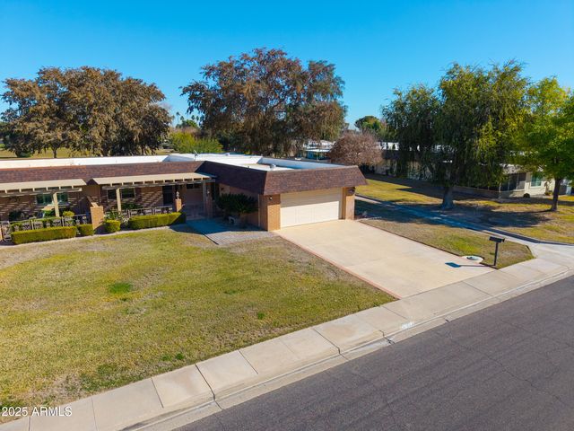 17801 N BOSWELL Boulevard, Sun City, AZ 85373