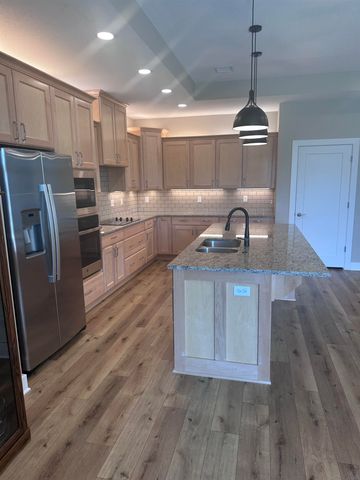 135 S Heritage Way, Andover, KS 67002