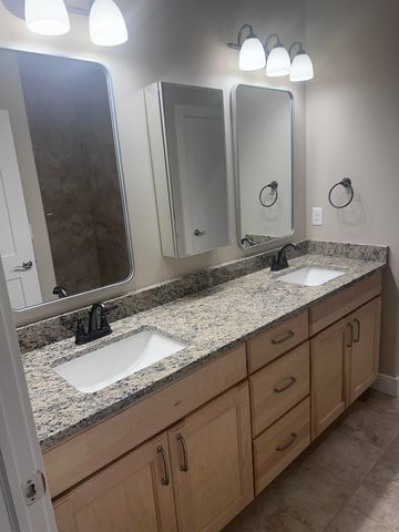 135 S Heritage Way, Andover, KS 67002