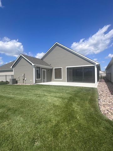 135 S Heritage Way, Andover, KS 67002