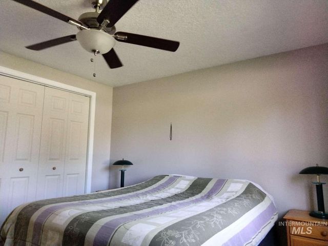 335 NW 19th St S, Ontario, OR 97914