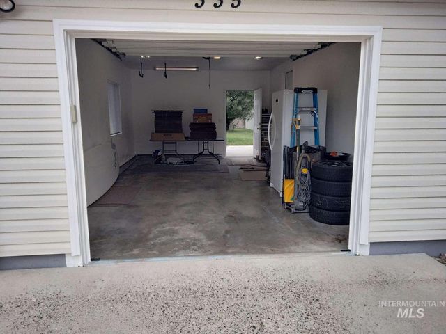 335 NW 19th St S, Ontario, OR 97914