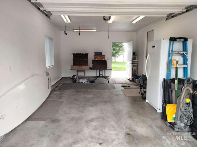 335 NW 19th St S, Ontario, OR 97914