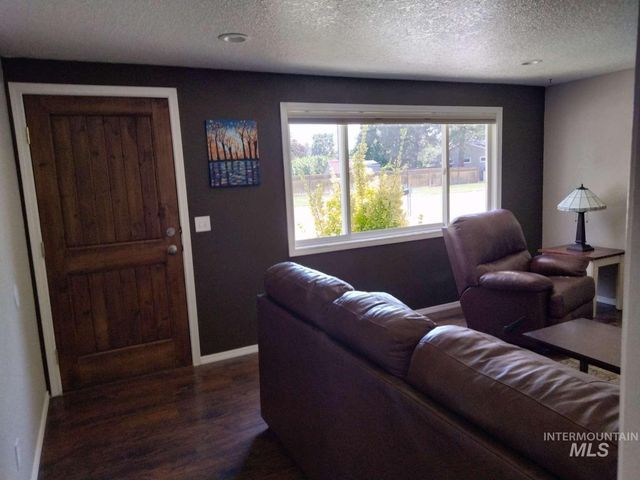 335 NW 19th St S, Ontario, OR 97914