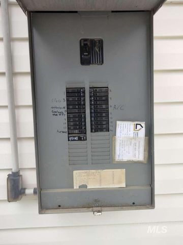 335 NW 19th St S, Ontario, OR 97914