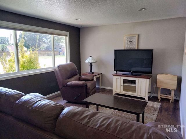 335 NW 19th St S, Ontario, OR 97914