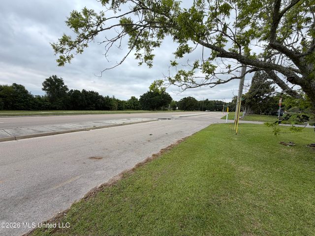 341 Collier Street, Biloxi, MS 39530