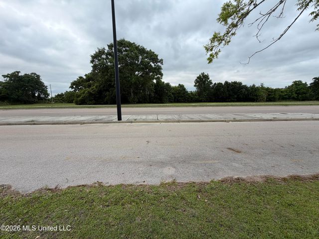 341 Collier Street, Biloxi, MS 39530