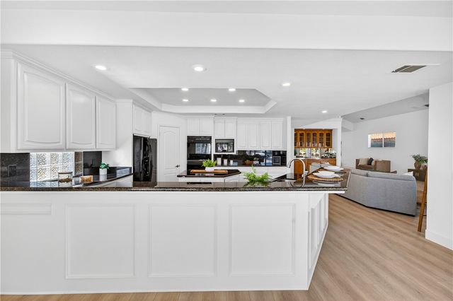 24140 Cruise Circle, Canyon Lake, CA 92587