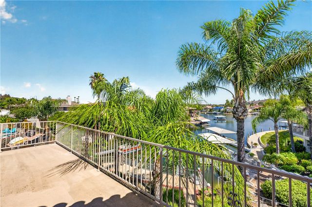 24140 Cruise Circle, Canyon Lake, CA 92587