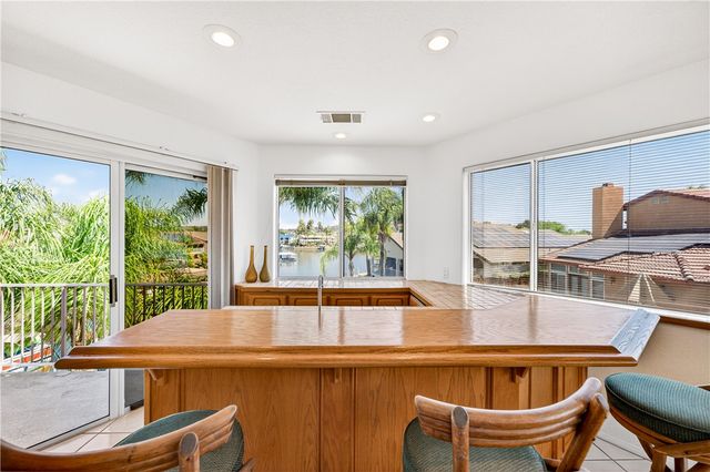 24140 Cruise Circle, Canyon Lake, CA 92587