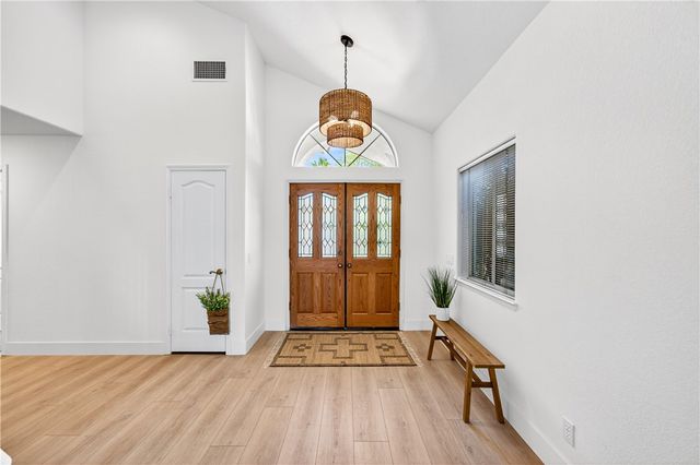 24140 Cruise Circle, Canyon Lake, CA 92587