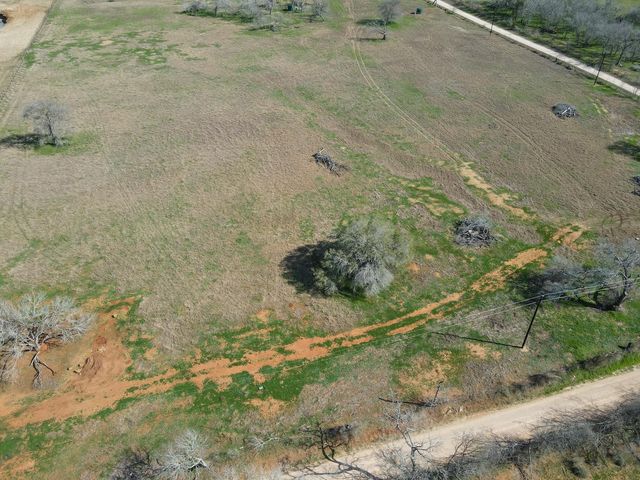 5411 Tenney Creek RD, Luling, TX 78648