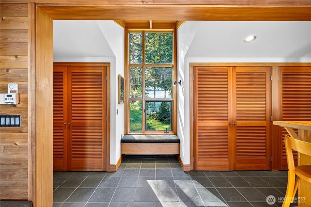 7457 Holiday Boulevard, Anacortes, WA 98221