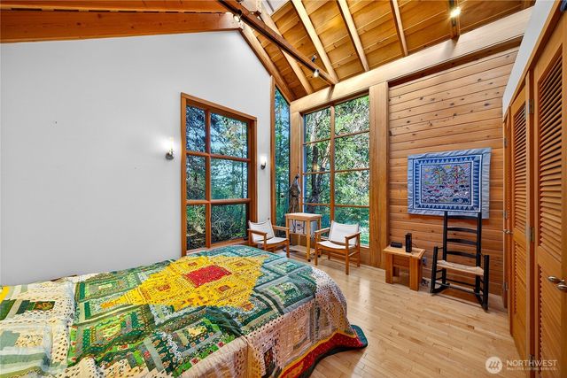 7457 Holiday Boulevard, Anacortes, WA 98221