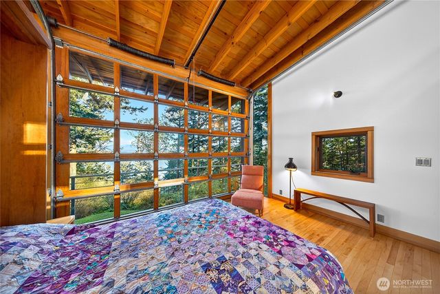 7457 Holiday Boulevard, Anacortes, WA 98221