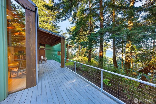 7457 Holiday Boulevard, Anacortes, WA 98221