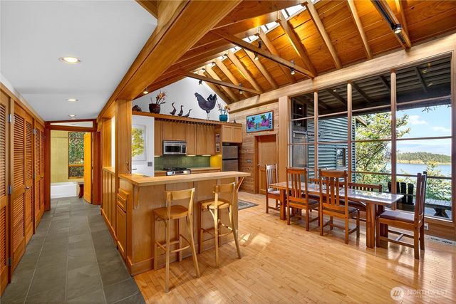 7457 Holiday Boulevard, Anacortes, WA 98221