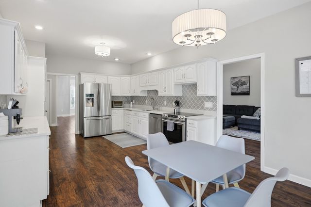 2709 CHAPEL WOOD TERR, Columbia, MO 65203