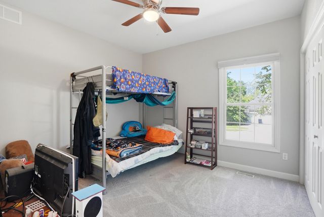 2709 CHAPEL WOOD TERR, Columbia, MO 65203