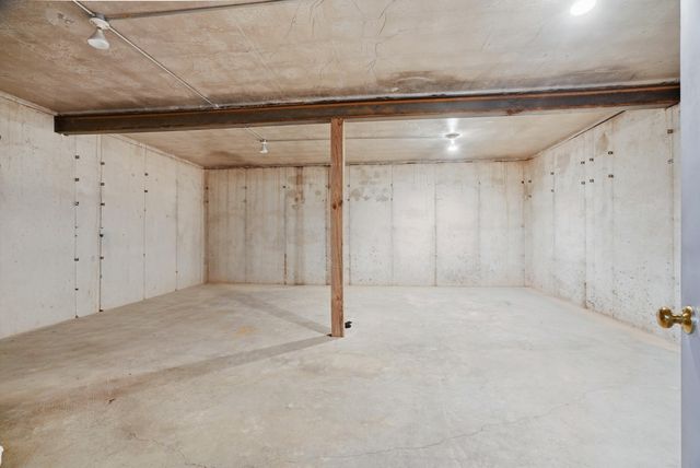 2709 CHAPEL WOOD TERR, Columbia, MO 65203