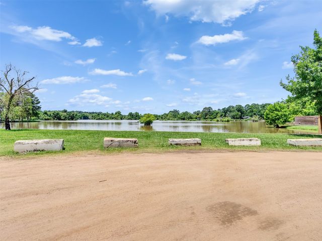 351 White Oak Drive, Houston, TX 77336