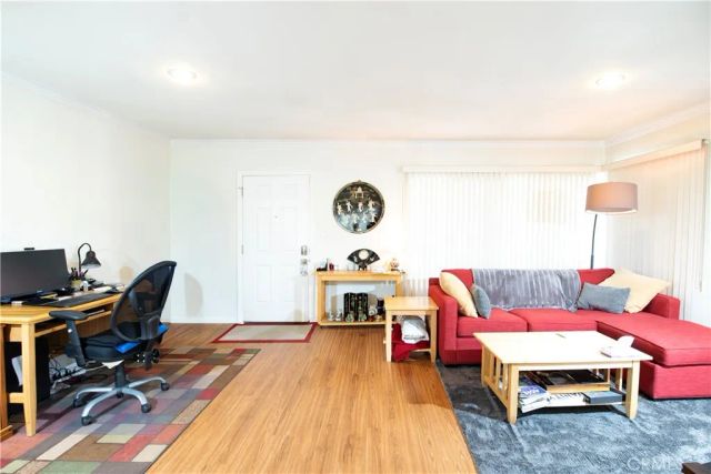 5238 Comercio, Woodland Hills, CA 91364