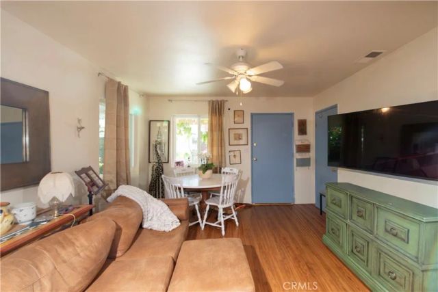 5238 Comercio, Woodland Hills, CA 91364