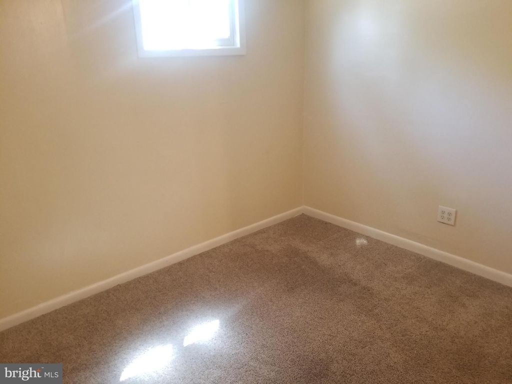 2000 CHITA CT, Temple Hills, MD 20748