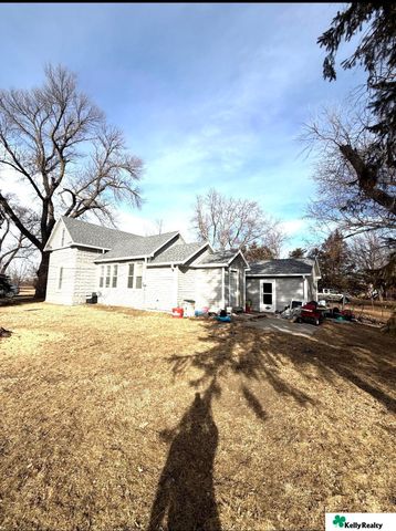 521 N Logan Avenue, Oakland, NE 68045