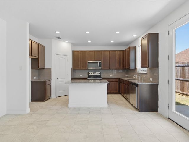 10236 Fox Springs Drive, Fort Worth, TX 76131