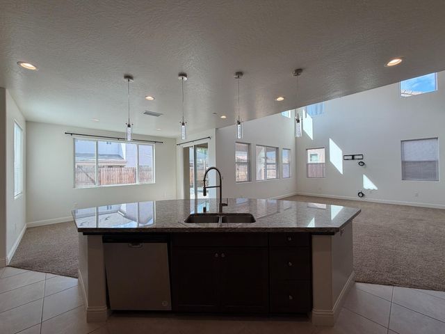4116 Twain Avenue, Clovis, CA 93619
