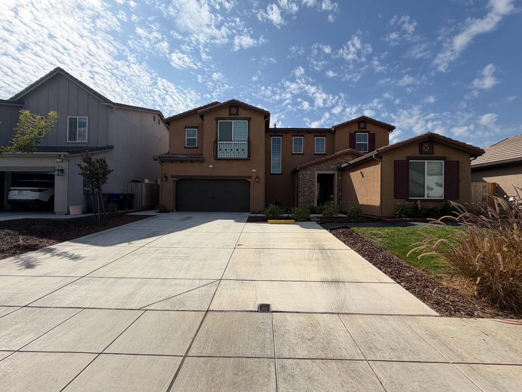 4116 Twain Avenue, Clovis, CA 93619