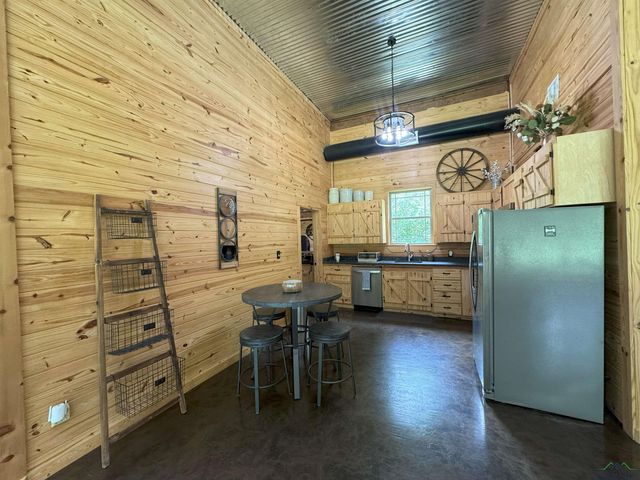 226 Almand, Waskom, TX 75692
