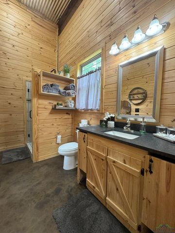 226 Almand, Waskom, TX 75692