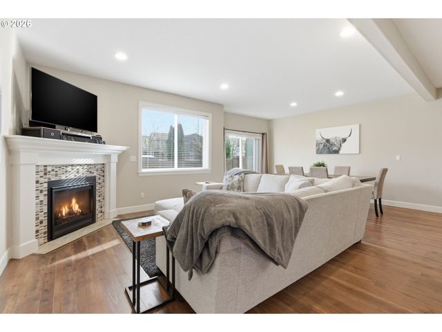 3750 Se MCKENZIE Ave, Hillsboro, OR 97123