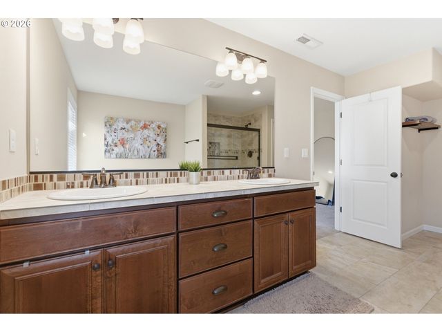 3750 Se MCKENZIE Ave, Hillsboro, OR 97123