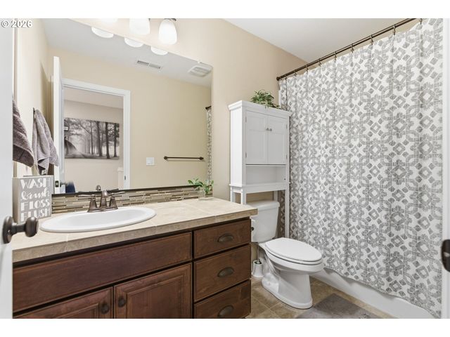 3750 Se MCKENZIE Ave, Hillsboro, OR 97123