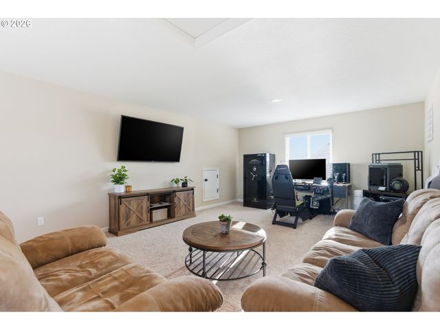 3750 Se MCKENZIE Ave, Hillsboro, OR 97123