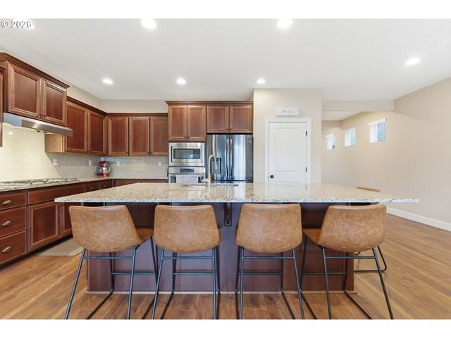 3750 Se MCKENZIE Ave, Hillsboro, OR 97123