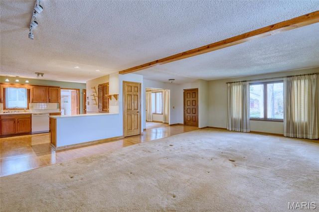 1938 Riverwood Trails Drive, Hazelwood, MO 63031